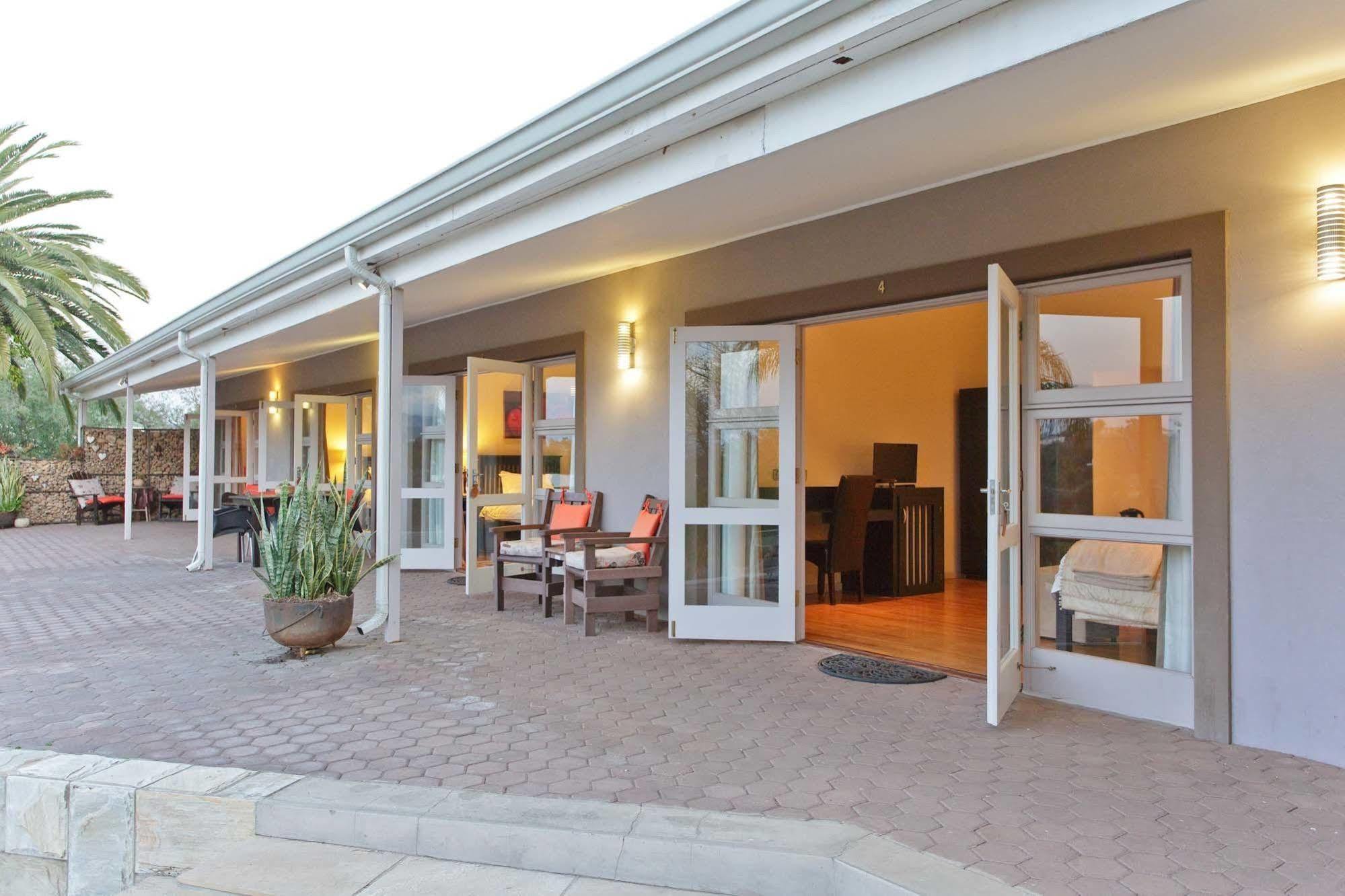 Hotel Aloe Manor à Oudtshoorn Extérieur photo