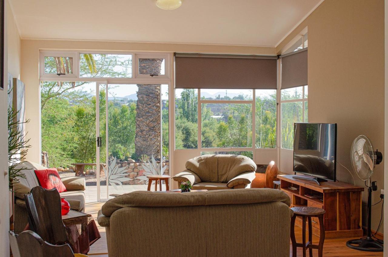 Hotel Aloe Manor à Oudtshoorn Extérieur photo